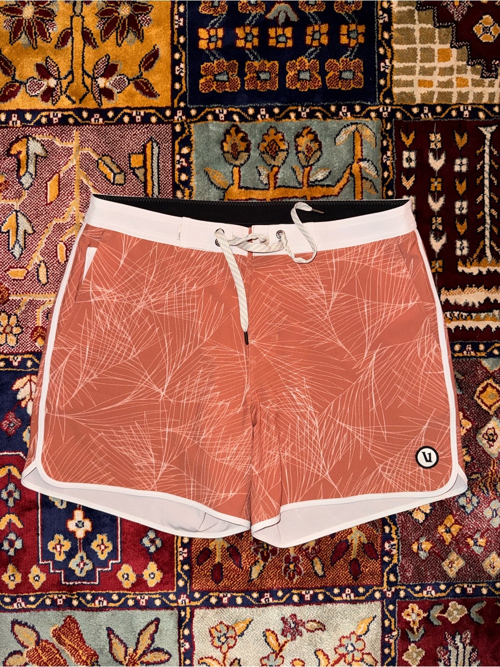 NWOT Vuori Cruise Boardshort 5" Sz30